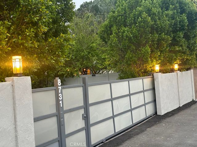 8731 Topanga Cyn. Blvd., West Hills, CA 91304