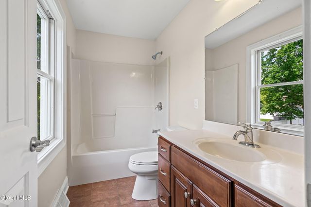 229 Menlo Park Road, Niskayuna, NY 12309