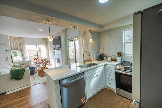 1829 Augusta Drive 1, Houston, TX 77057