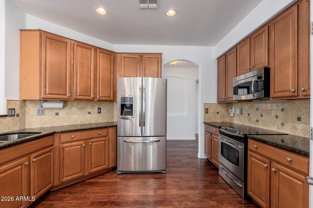 10329 W CASHMAN Drive, Peoria, AZ 85383