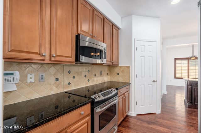 10329 W CASHMAN Drive, Peoria, AZ 85383