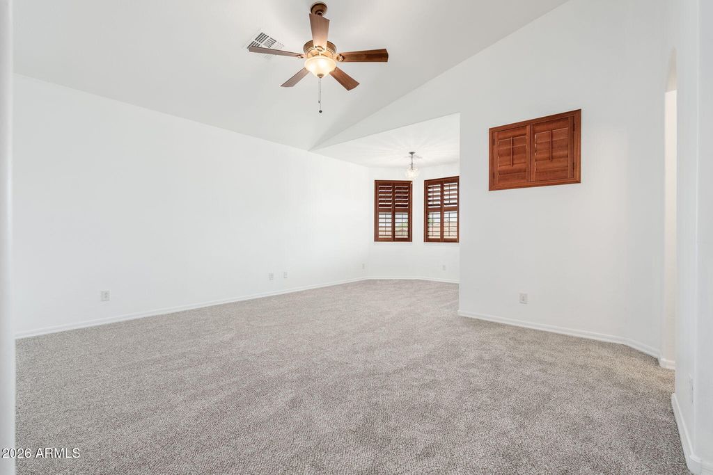 Image 22 of property listing at 10329 W CASHMAN Drive, Peoria, AZ 85383