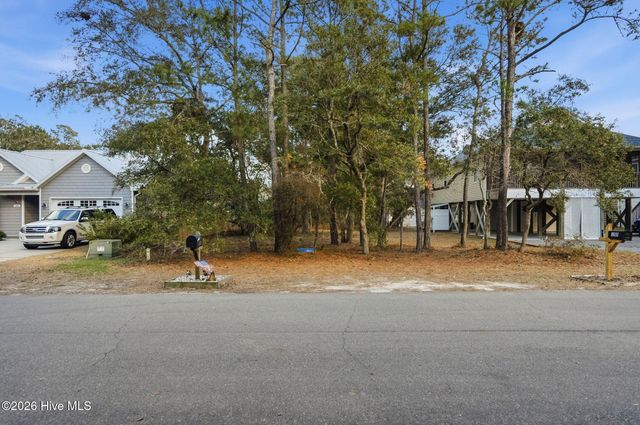 158 NW 9th Street, Oak Island, NC 28465