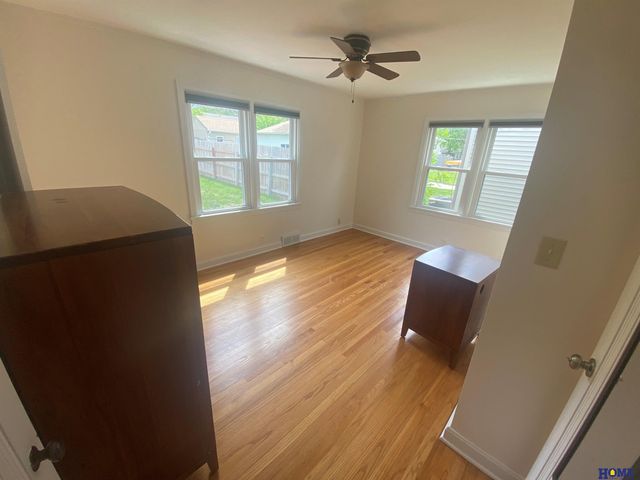 1020 S 32nd Street, Lincoln, NE 68510