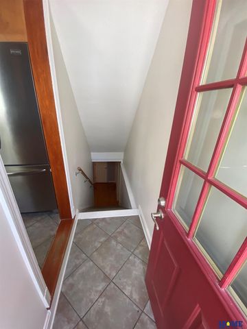 1020 S 32nd Street, Lincoln, NE 68510