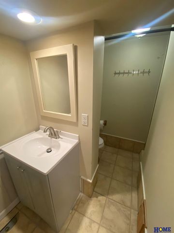 1020 S 32nd Street, Lincoln, NE 68510
