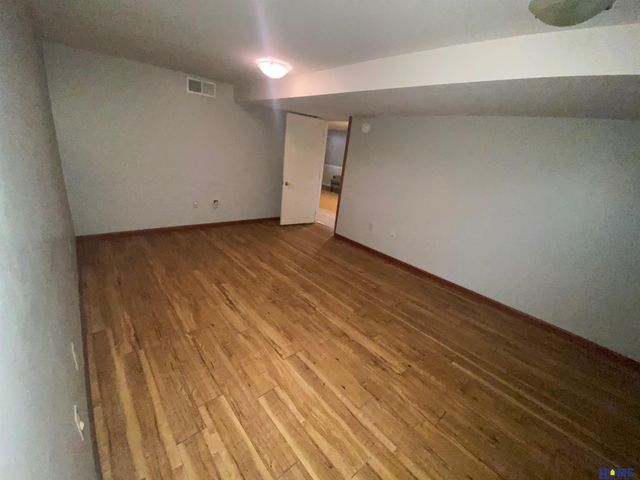 1020 S 32nd Street, Lincoln, NE 68510
