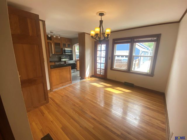 1020 S 32nd Street, Lincoln, NE 68510