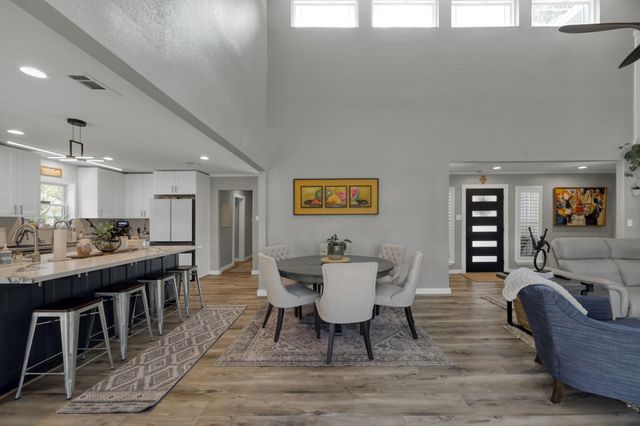 204 Springs Edge Drive, Conroe, TX 77356