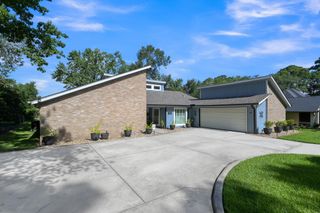 204 Springs Edge Drive, Conroe, TX 77356