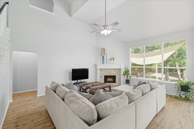 409 Springtree Road, Lake Dallas, TX 75065