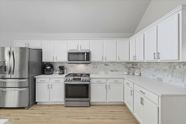 409 Springtree Road, Lake Dallas, TX 75065