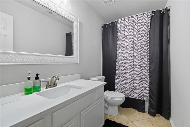 409 Springtree Road, Lake Dallas, TX 75065