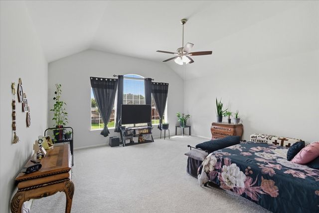 409 Springtree Road, Lake Dallas, TX 75065