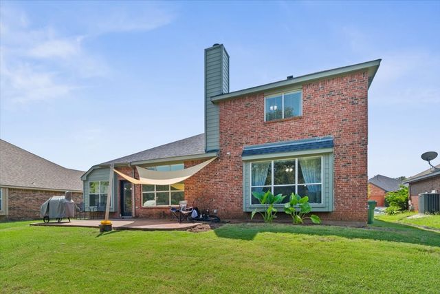 409 Springtree Road, Lake Dallas, TX 75065