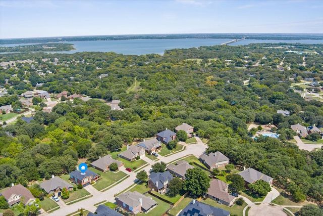 409 Springtree Road, Lake Dallas, TX 75065