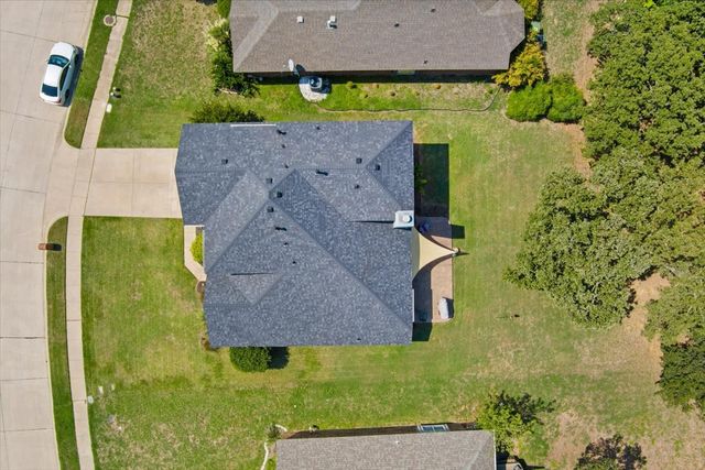 409 Springtree Road, Lake Dallas, TX 75065