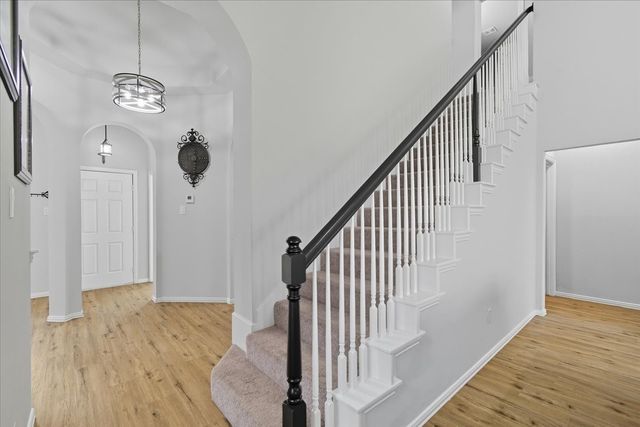 409 Springtree Road, Lake Dallas, TX 75065