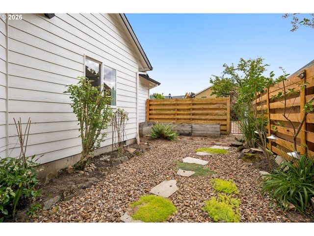 3902 Ne 203RD Ave, Fairview, OR 97024