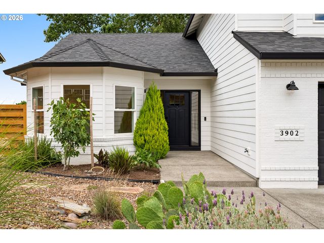 3902 Ne 203RD Ave, Fairview, OR 97024