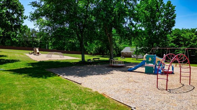 302 Foxfire Drive, Simpsonville, SC 29680