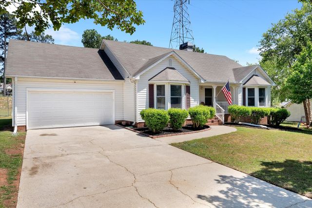 302 Foxfire Drive, Simpsonville, SC 29680