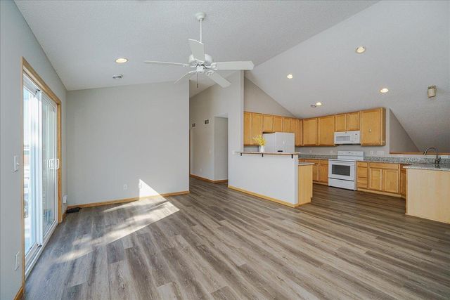 7813 Elm Grove Avenue, New Hope, MN 55428