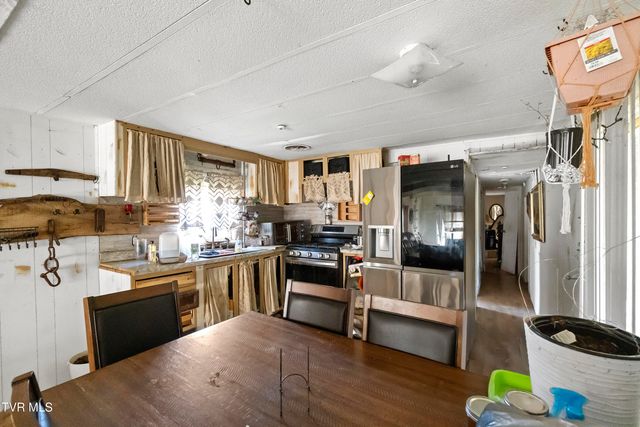 5020 Kingsport Highway, Afton, TN 37616