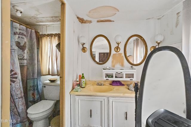 5020 Kingsport Highway, Afton, TN 37616