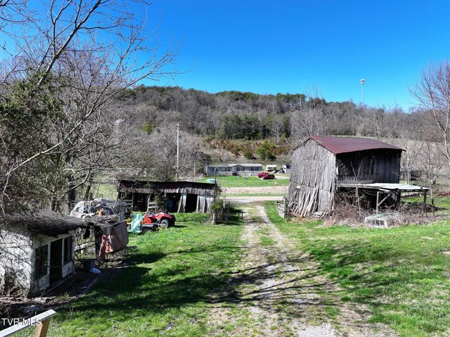 5020 Kingsport Highway, Afton, TN 37616