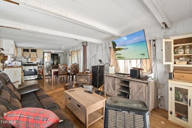 5020 Kingsport Highway, Afton, TN 37616