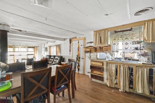 5020 Kingsport Highway, Afton, TN 37616