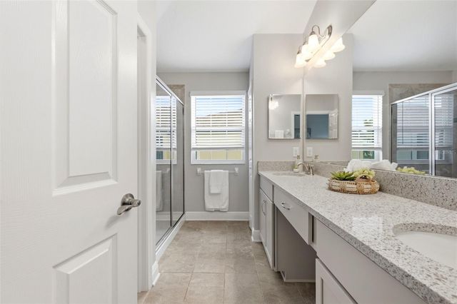 30040 SOUTHWELL LANE, Wesley Chapel, FL 33543
