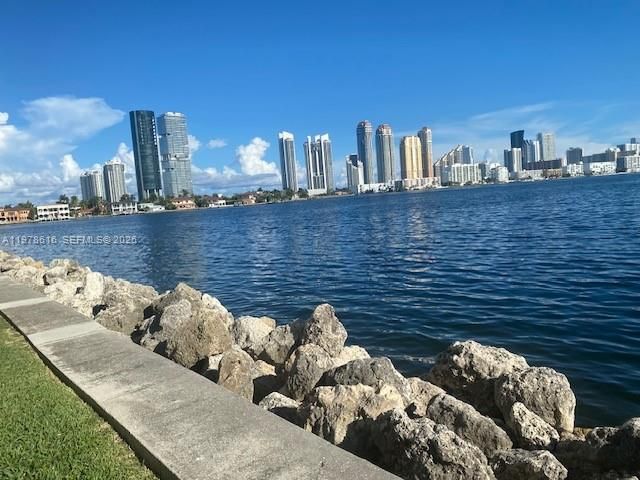 3530 Mystic Pointe Dr 702, Aventura, FL 33180