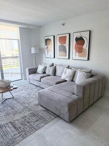 3530 Mystic Pointe Dr 702, Aventura, FL 33180