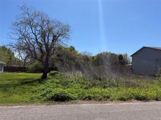 1723 Thompson Street, La Marque, TX 77568