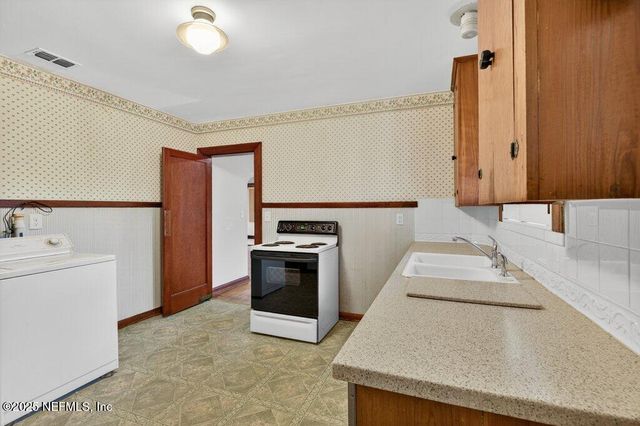 1111 INWOOD Terrace, Jacksonville, FL 32207