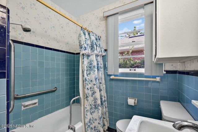 1111 INWOOD Terrace, Jacksonville, FL 32207