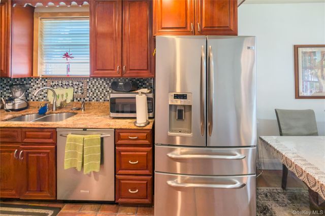 3234 Colden Avenue, Bronx, NY 10469