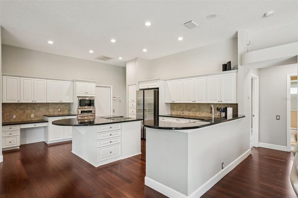 Image 13 of property listing at 4941 KYLEMORE COURT, Palm Harbor, FL 34685