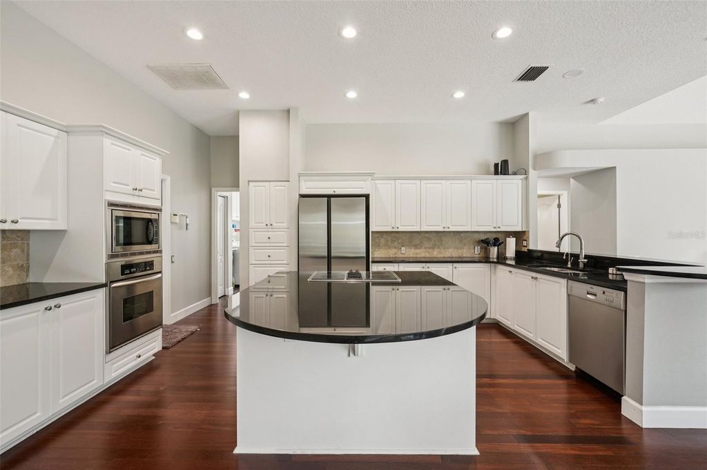 Image 15 of property listing at 4941 KYLEMORE COURT, Palm Harbor, FL 34685