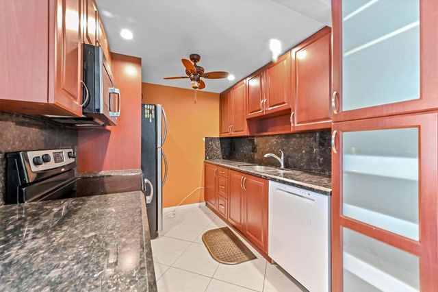 2103 Lucaya Bend E1, Coconut Creek, FL 33066