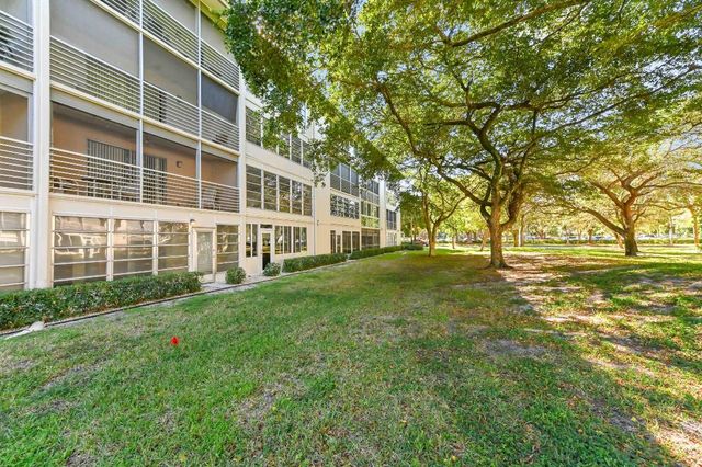 2103 Lucaya Bend E1, Coconut Creek, FL 33066