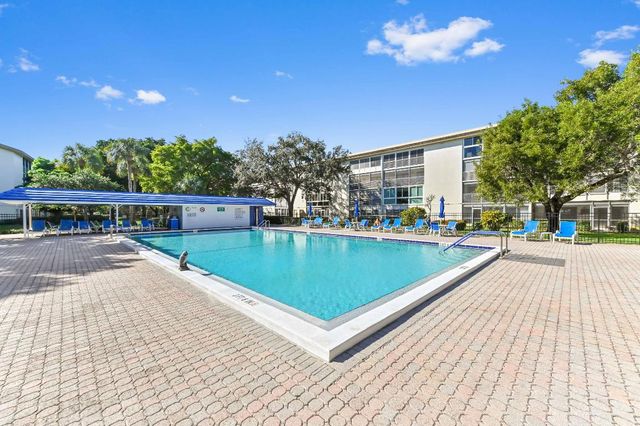 2103 Lucaya Bend E1, Coconut Creek, FL 33066