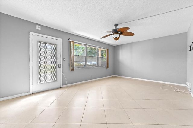 2103 Lucaya Bend E1, Coconut Creek, FL 33066