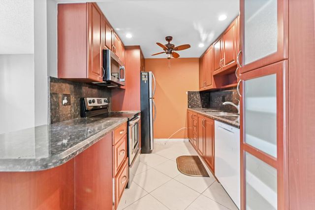 2103 Lucaya Bend E1, Coconut Creek, FL 33066