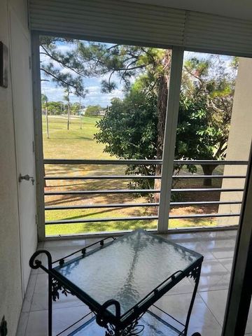 3755 Via Poinciana 304, Lake Worth, FL 33467