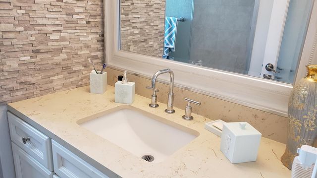 3755 Via Poinciana 304, Lake Worth, FL 33467