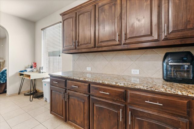 1313 MEADOWLAKES Drive, Azle, TX 76020