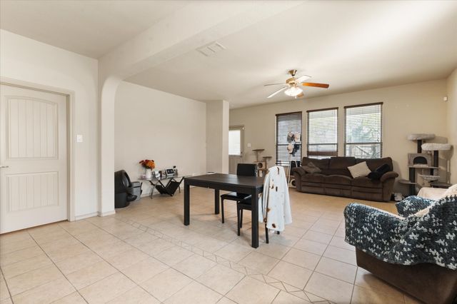 1313 MEADOWLAKES Drive, Azle, TX 76020